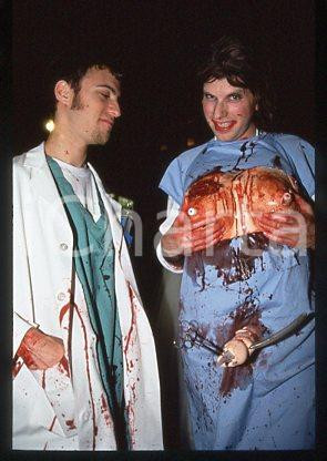 GREENWICH VILLAGE HALLOWEEN PARADE - Costumes 1997 * 35 mm vintage slide 18