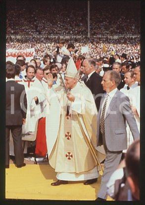 POPE JOHN PAUL II - LONDON Visit to Britain Costume 1982 * 35mm vintage slide 13