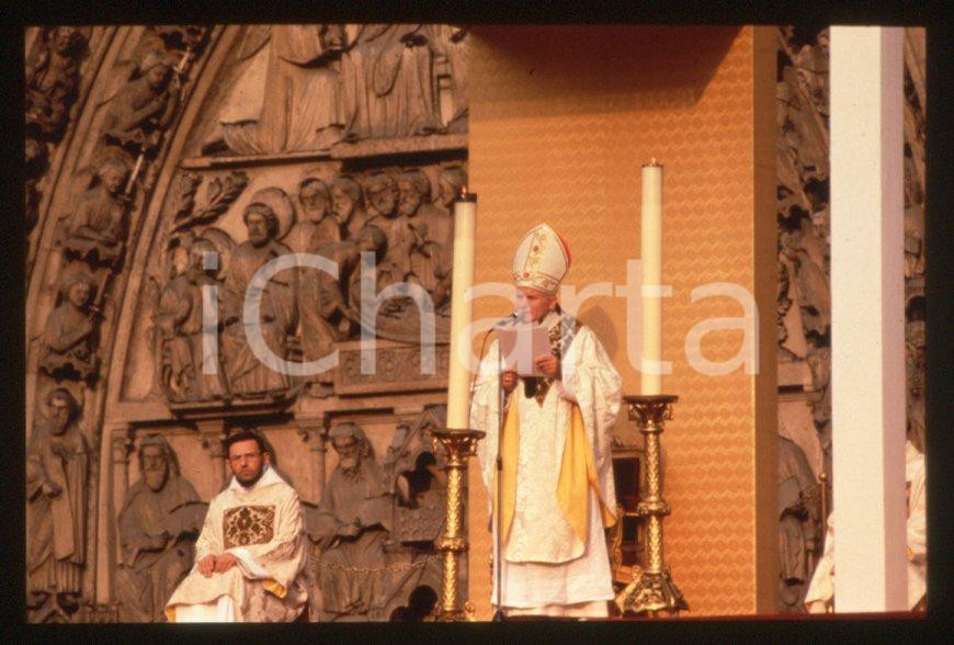 JOHN PAUL II - FRANCE Visit in Paris NOTRE DAME 1980 * 35 mm vintage slide 47
