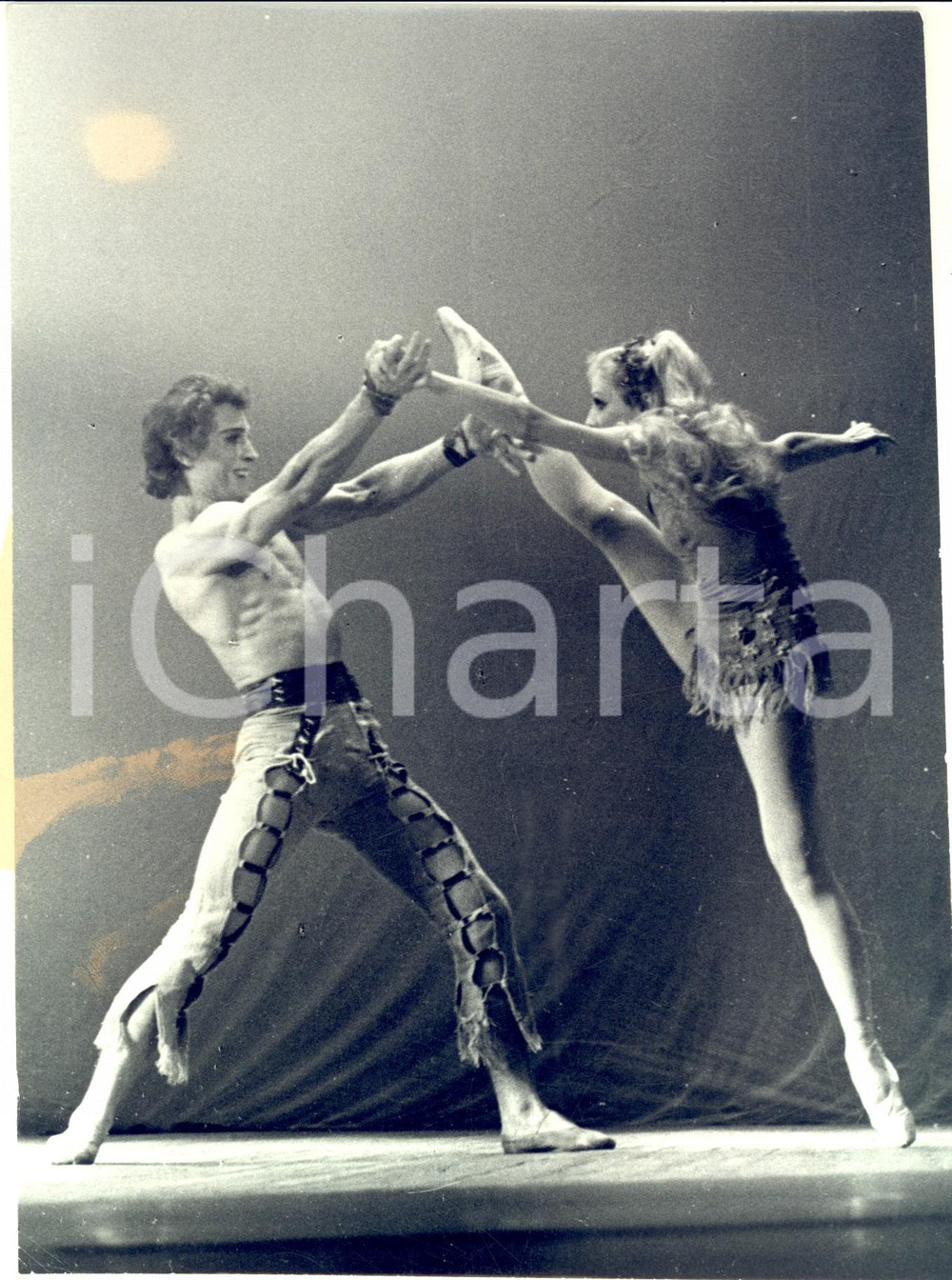 1974 MOSCOW URSS Dance Ensemble SOUVENIR - I. GERASIMOVA e V. VETROV *Foto 18x24 Fotografia d'epoca con didascalia coeva al verso. CONDIZIONI: FAIR (aloni)    originale e autentica 1