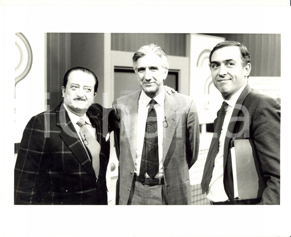 Fotografia d epoca originale 1985 ca RAI Sandro PATERNOSTRO con Gianni LOCATELLI  Fotografia 25x20 cm 1