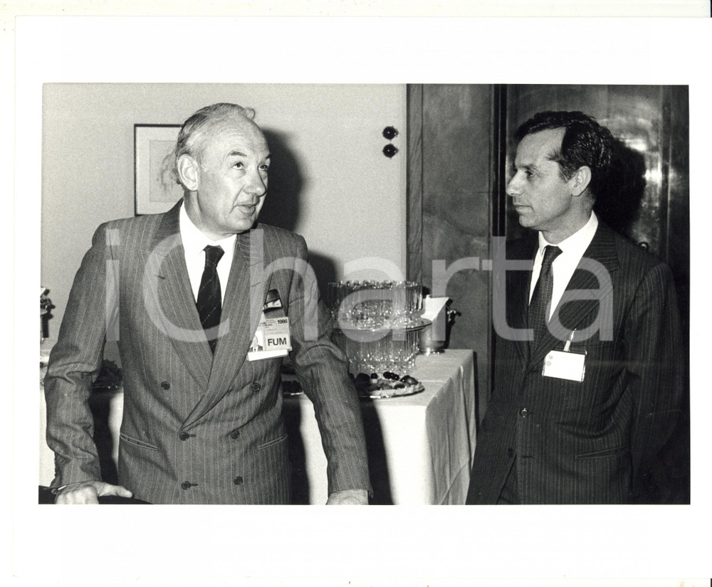 1986 MILANO Comitato Agenti di Cambio - Luigi TOSATO Ettore FUMAGALLI Foto 25x20 Fotografia di agenzia. GOOD/buono  Formato: 25x20 originale e autentica 1