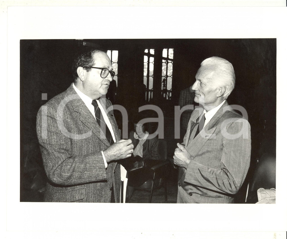 1985 ca CEE Paolo CASELLA a colloquio con Mauro CHIABRANDO *Foto 20x25