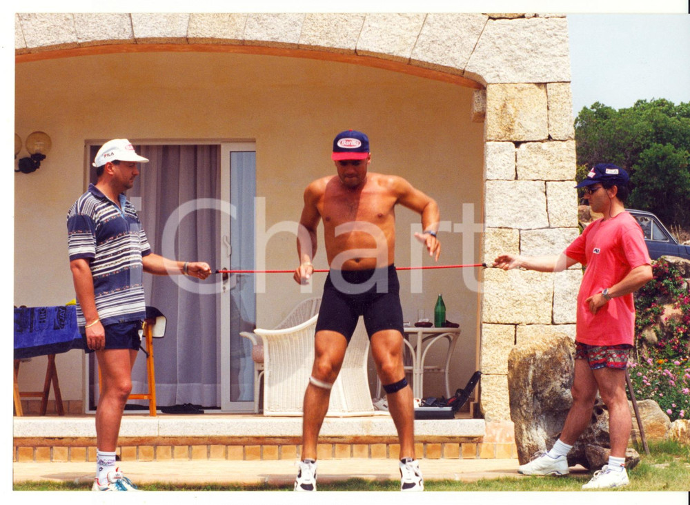 2000 ca Sciatore Alberto TOMBA in allenamento - Salto della corda *Fotografia