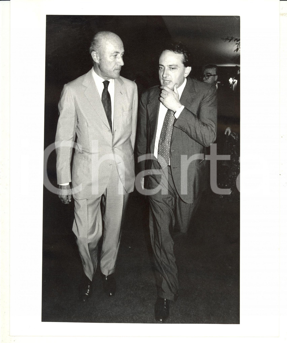 1985 ca PIRELLI Filiberto PITTINI a colloquio con Luigi ABETE *Foto 20x25