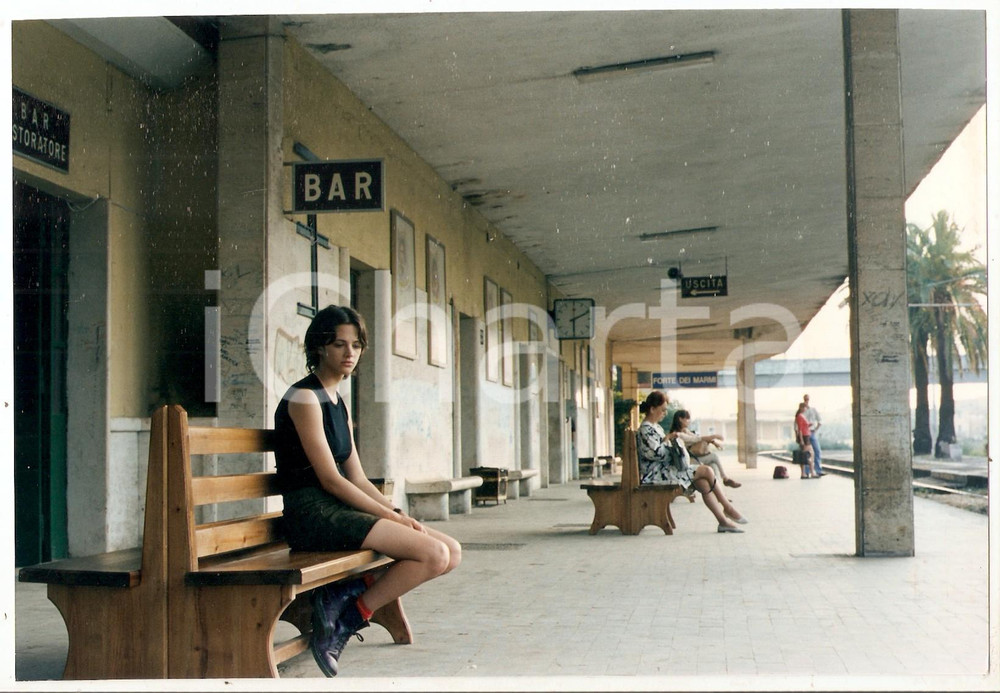 1996 COMPAGNA DI VIAGGIO Asia ARGENTO alla stazione di FORTE DEI MARMI *Foto