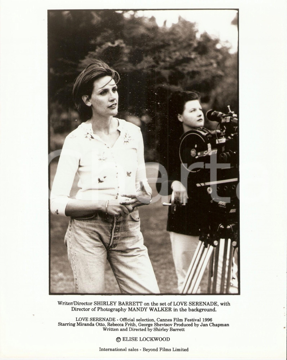 1996 LOVE SERENADE Director Shirley BARRETT and Mandy WALKER on the set *PHOTO