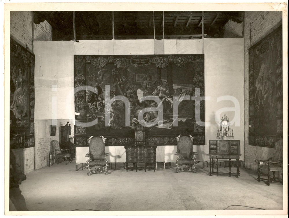 1955 ca MILANO Castello Sforzesco - Restauro BBPR - Sala 5 durante i lavori