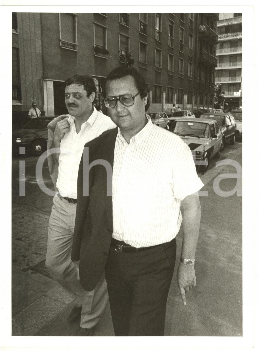1990 ca MILANO - DC Maurizio PRADA in una strada di periferia *Foto 18x24 cm
