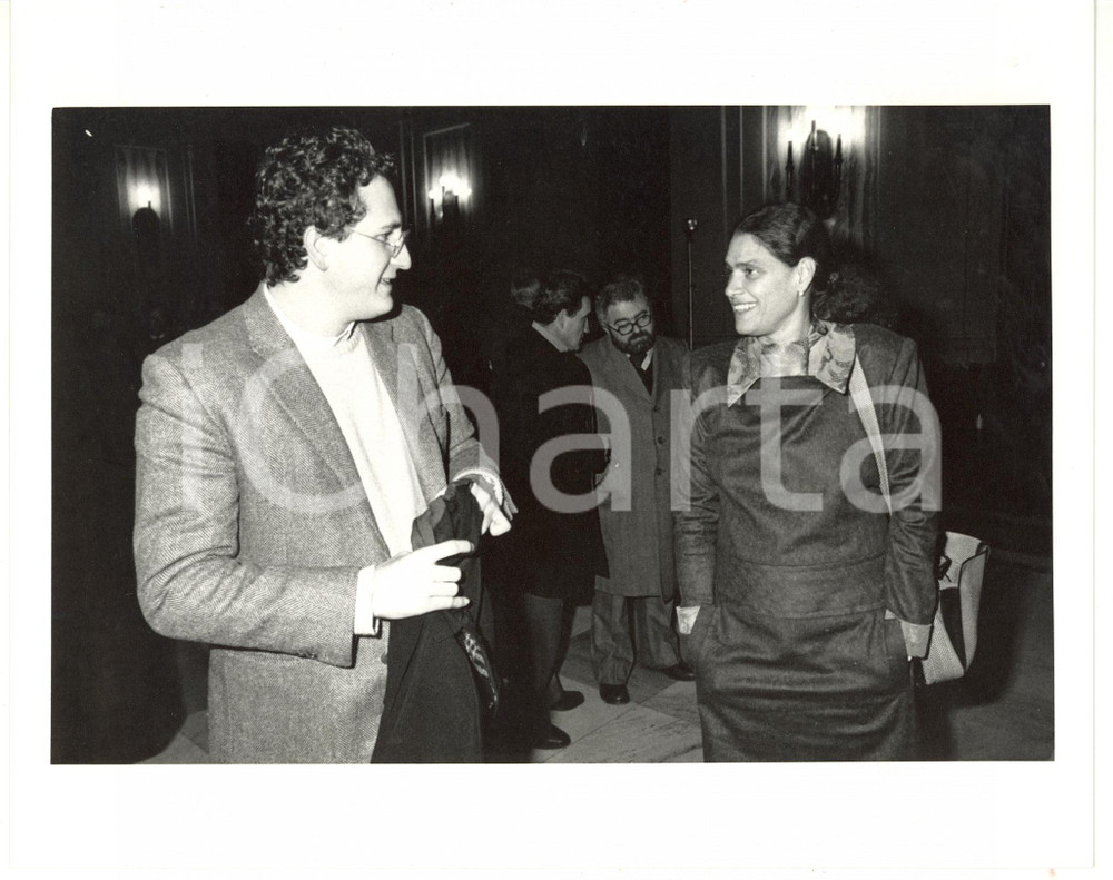 Fotografia d epoca originale 1990 ca MILANO Bobo CRAXI con la giornalista Ludina BARZINI Fotografia 25x20 1