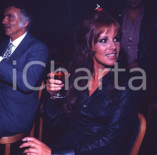 Fotografia d epoca originale 1970ca ANTONELLA LUALDI Ritratto fotografico DIAPOSITIVA ORIGINALE 2 1