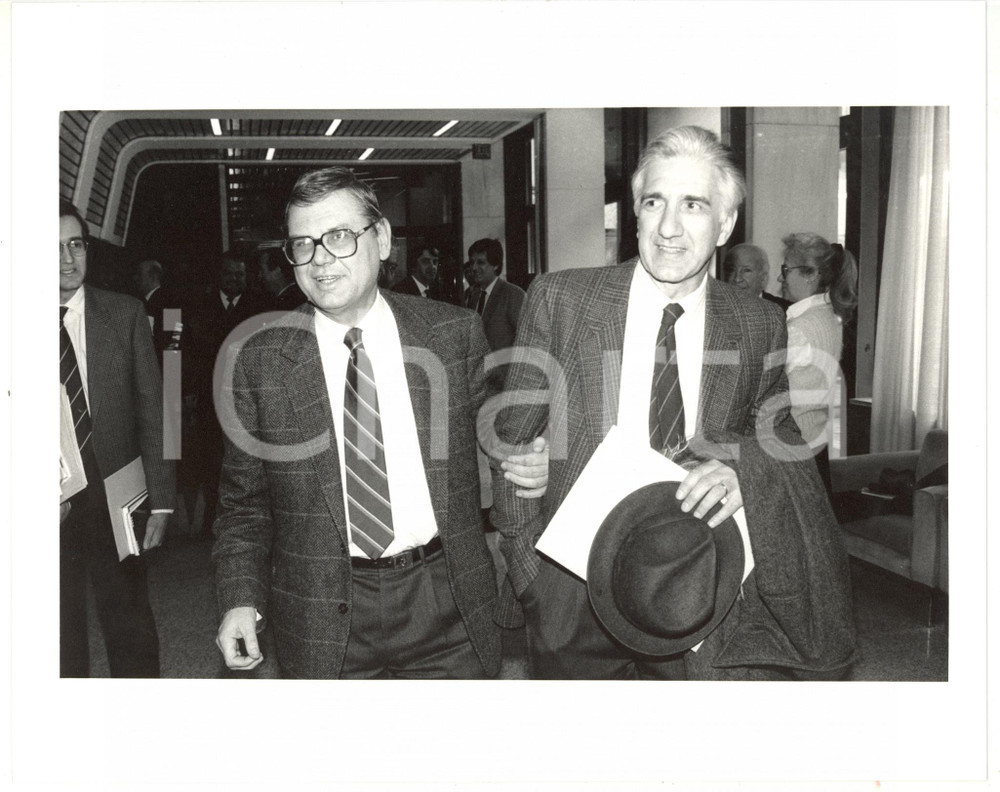 1990 ca ROMA Piero BARUCCI a un convegno *Fotografia 25x20