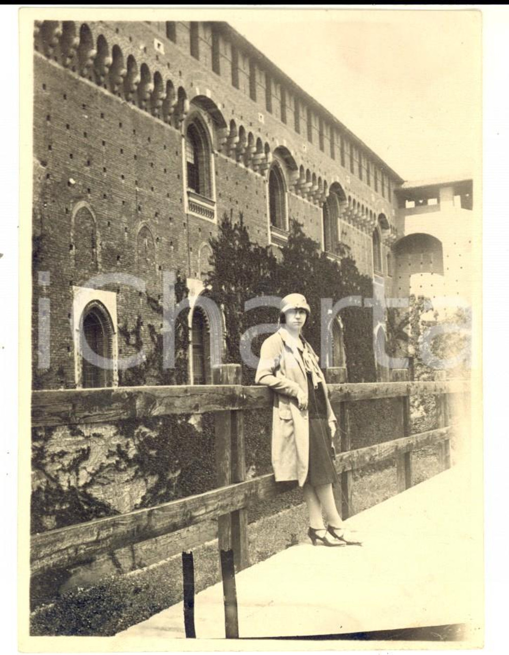 1925 ca MILANO Castello Sforzesco - Ritratto di donna *Foto VINTAGE 9x11 cm