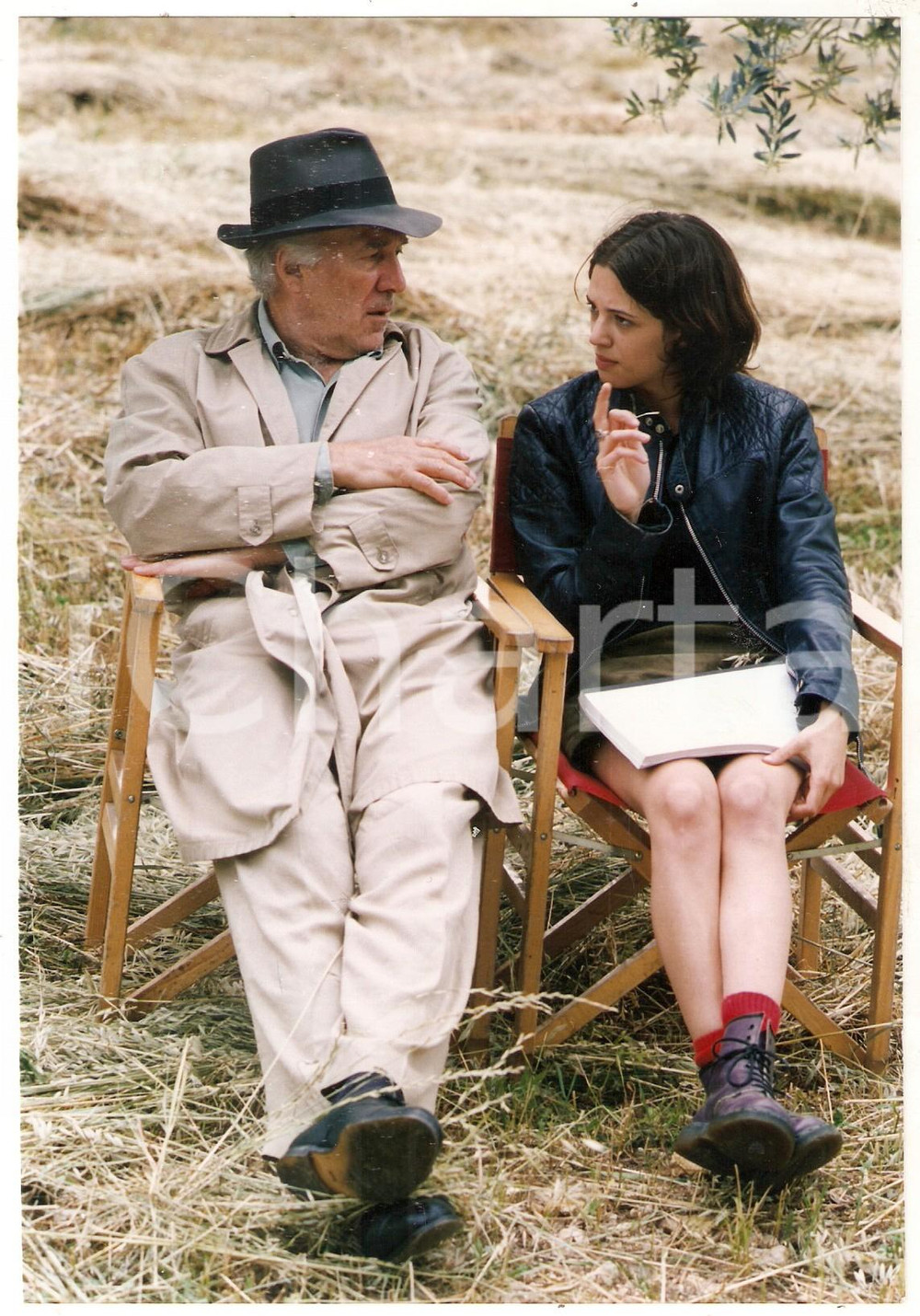 1996 COMPAGNA DI VIAGGIO Asia ARGENTO Michel PICCOLI durante una pausa sul set