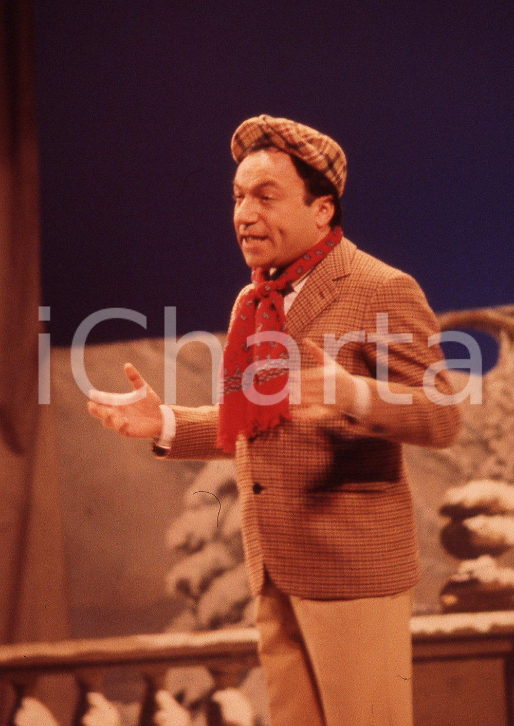 1988ca Milano? ALFREDO RIZZO Danza delle libellule *35mm VINTAGE SLIDE   Diapositiva originale d'epoca, in formato 35 mm.  ICharta mette in vendita, sul negozio eBay e in esclusiva sul sito "icharta" il proprio archivio composto da numerose diapositive e negativi fotografici d'epoca, tutti originali e autentici, che attraversano la storia del costume italiano tra gli la fine degli anni Sessanta e Novanta.Si tratta di uno sguardo inedito sull'attualità, la politica, la vita quotidiana, il gossip e la cultura, che fotografa il cambiamento della nazione in quest'ultimo scorcio del XX secolo. Un'occasione unica per il mercato del collezionismo, che vede finalmente disponibile un archivio eccezionale per vastità, tematiche e condizioni, in un settore (il negativo fotografico e la diapositiva) di assoluta novità e dalle interessanti prospettive di investimento. CONDIZIONI:FAIR/discretoFORMATO: 35mm originale e autentica 1