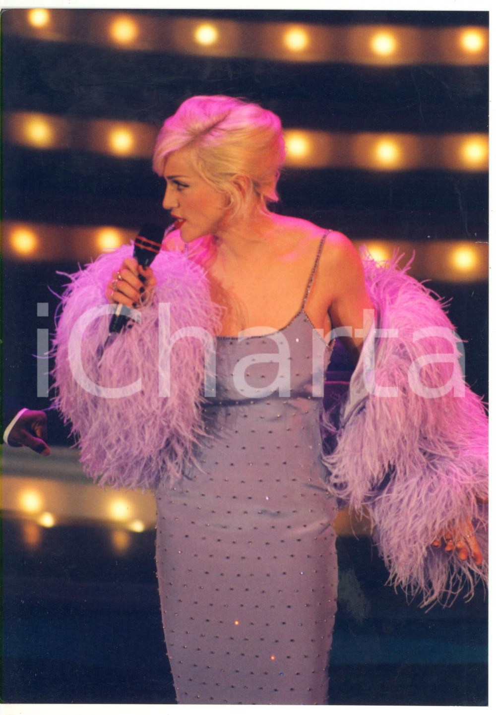 1995 FESTIVAL DI SANREMO - MADONNA canta "Take a bow" 3 *Foto 15x21