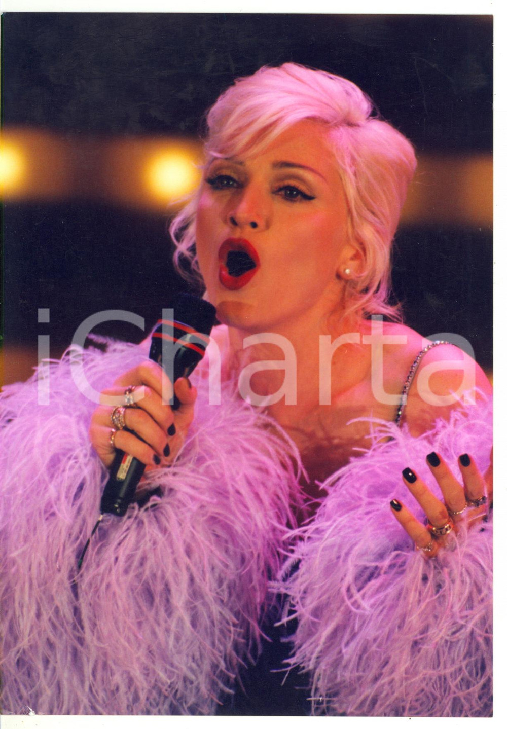 1995 FESTIVAL DI SANREMO - MADONNA canta "Take a bow" 4 *Foto 15x21