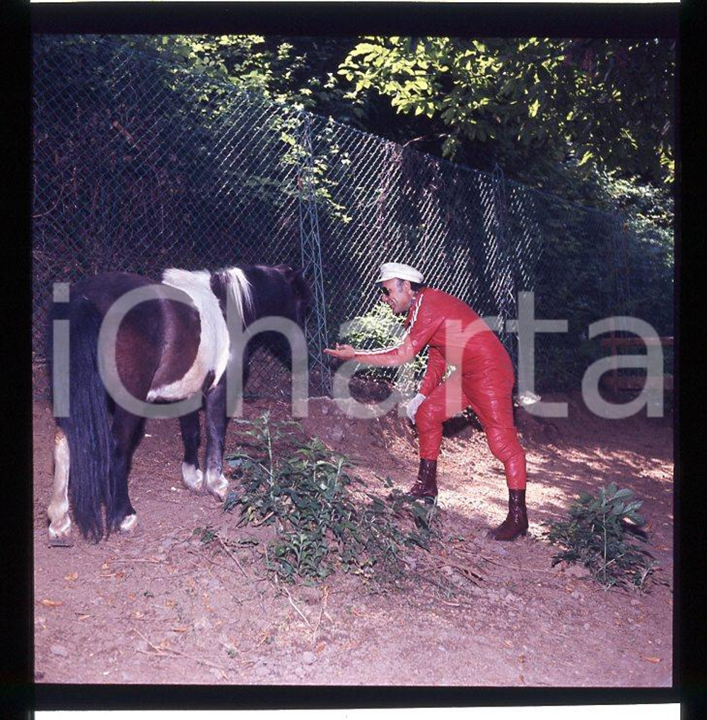 6X6cm NEGATIVO ORIGINALE * 1970ca CLAUDIO VILLA con pony