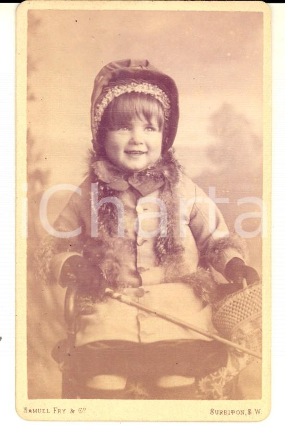 1880 ca KINGSTON UPON THAMES Portrait of Ethelwyn PARKES as a child *Photo CDV Fotografia d'epoca, su cartoncino morbido.  CONDIZIONI: G  FOTOGRAFO: Samuel Fry, 9 Surbiton Park Terrace - Kingston on ThamesFORMATO: CDVE' severamente vietata la riproduzione. Tutti i diritti sono riservati.     originale e autentica 1