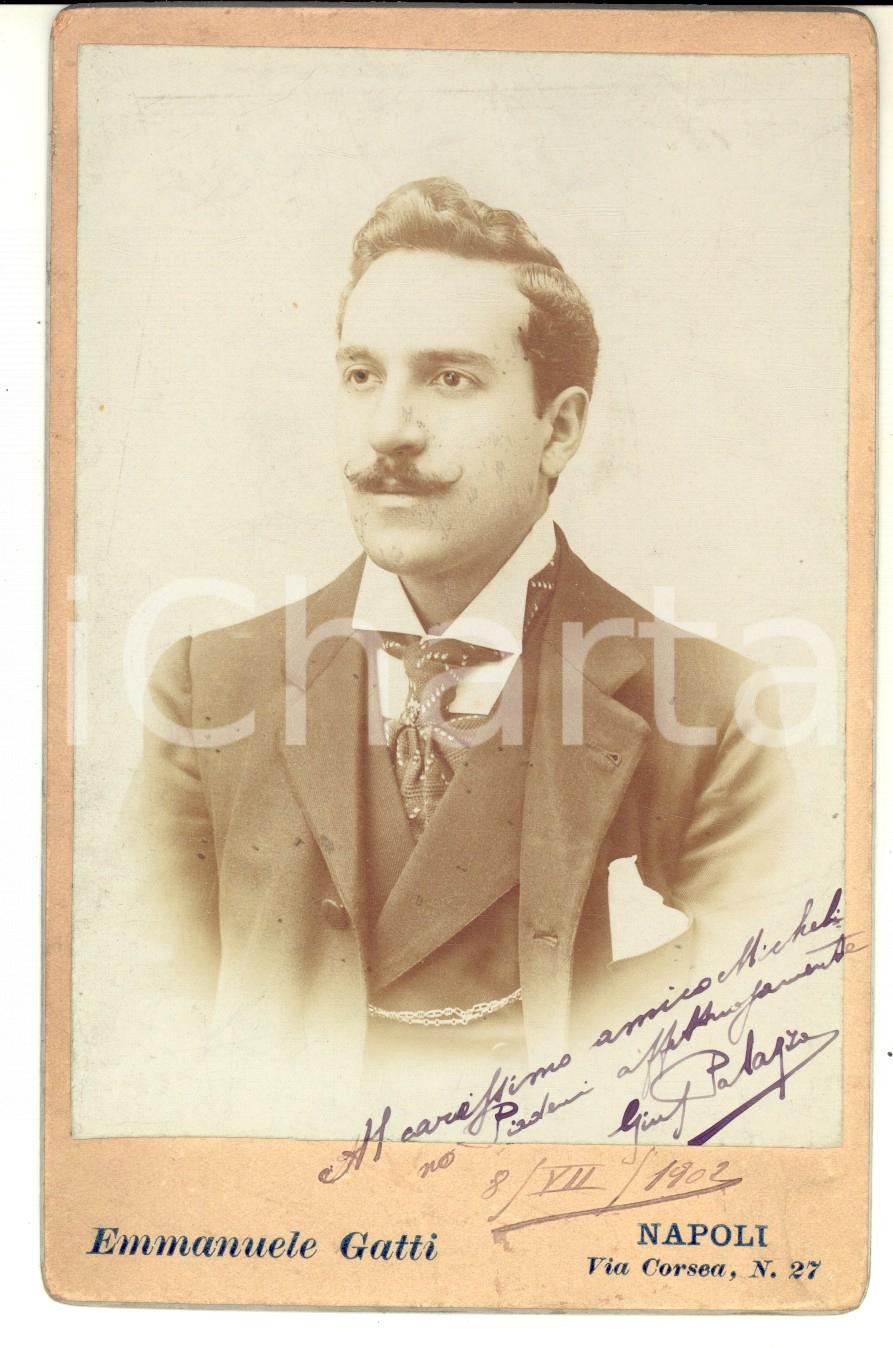 1902 NAPOLI Ritratto di Giuseppe PALAZZO con dedica - Foto Emmanuele GATTI 11x17 Fotografia d'epoca, su cartoncino rigido.  CONDIZIONI: G  FORMATO: 11x17 cmE' severamente vietata la riproduzione. Tutti i diritti sono riservati.     originale e autentica 1