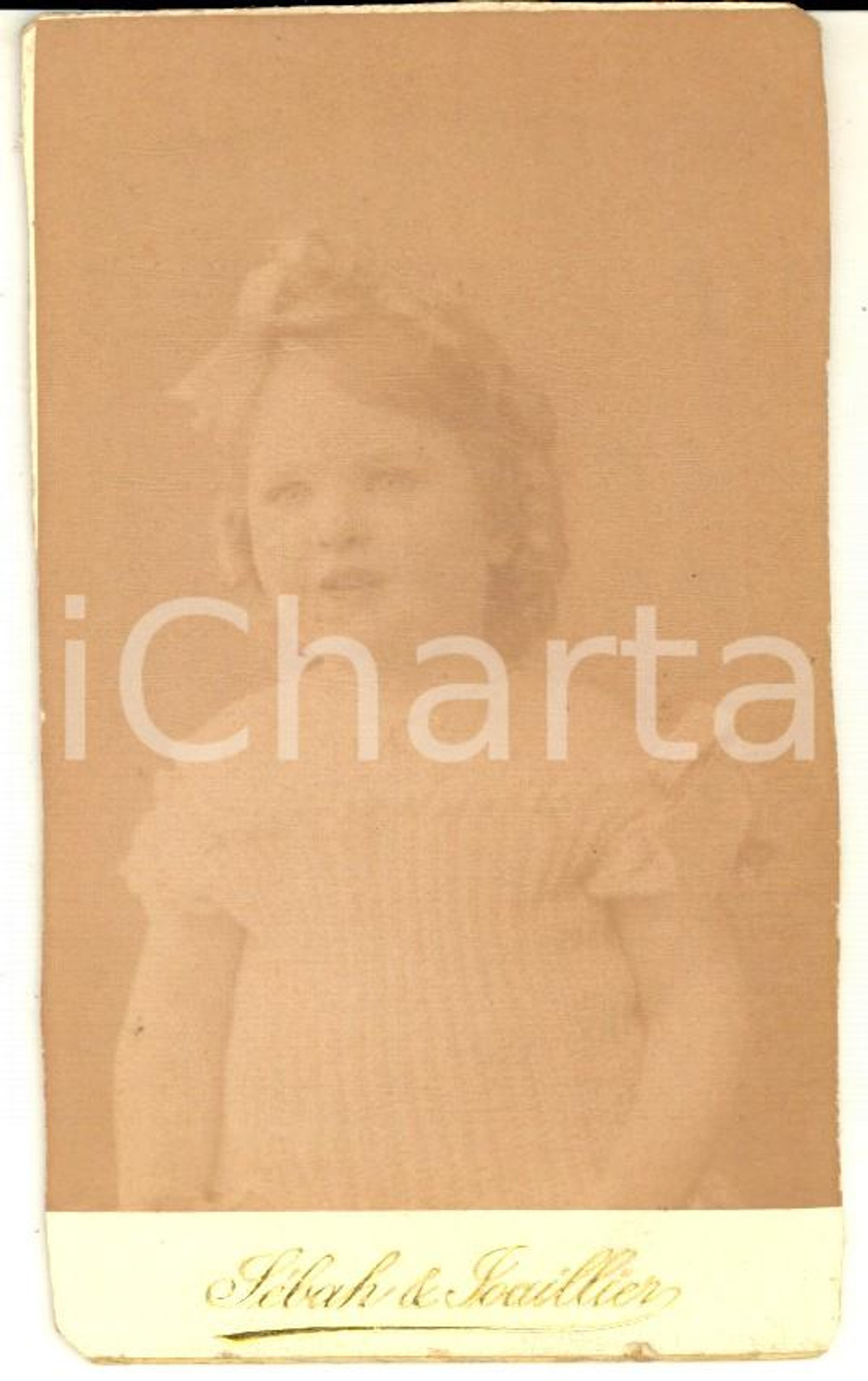 1890 ca ISTANBUL Portrait of child Elizabeth THOMAS *Photo SEBAH & JOAILLIER CDV Fotografia d'epoca, su cartoncino rigido.  CONDIZIONI: POOR (margini rifilati)  FORMATO: CDVE' severamente vietata la riproduzione. Tutti i diritti sono riservati.    originale e autentica 1