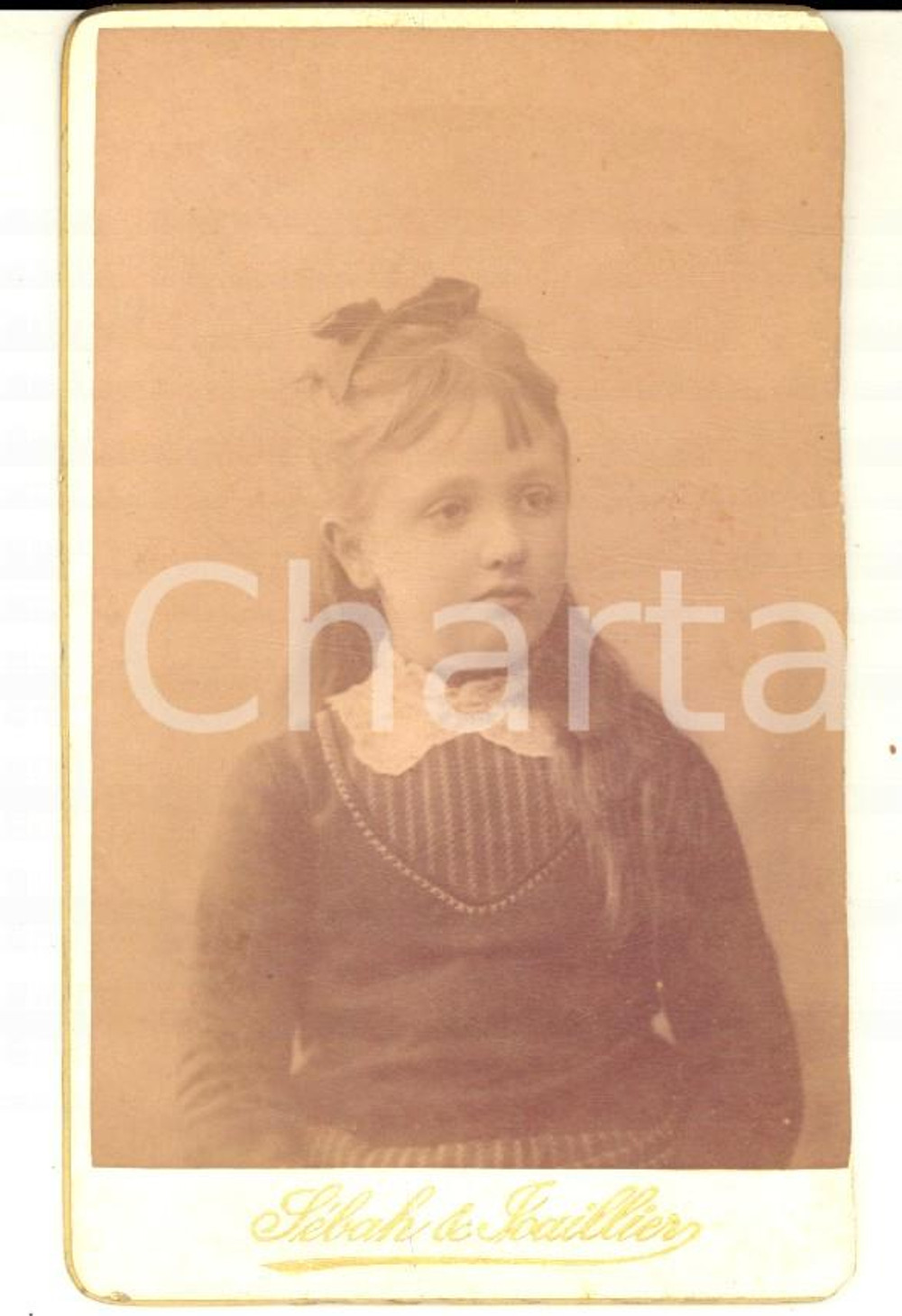 1890 ca ISTANBUL Portrait of a young girl *Photo SEBAH & JOAILLIER CDV Fotografia d'epoca, su cartoncino rigido.  CONDIZIONI: FAIR (margine destro rifilato)  FORMATO: CDVE' severamente vietata la riproduzione. Tutti i diritti sono riservati.    originale e autentica 1