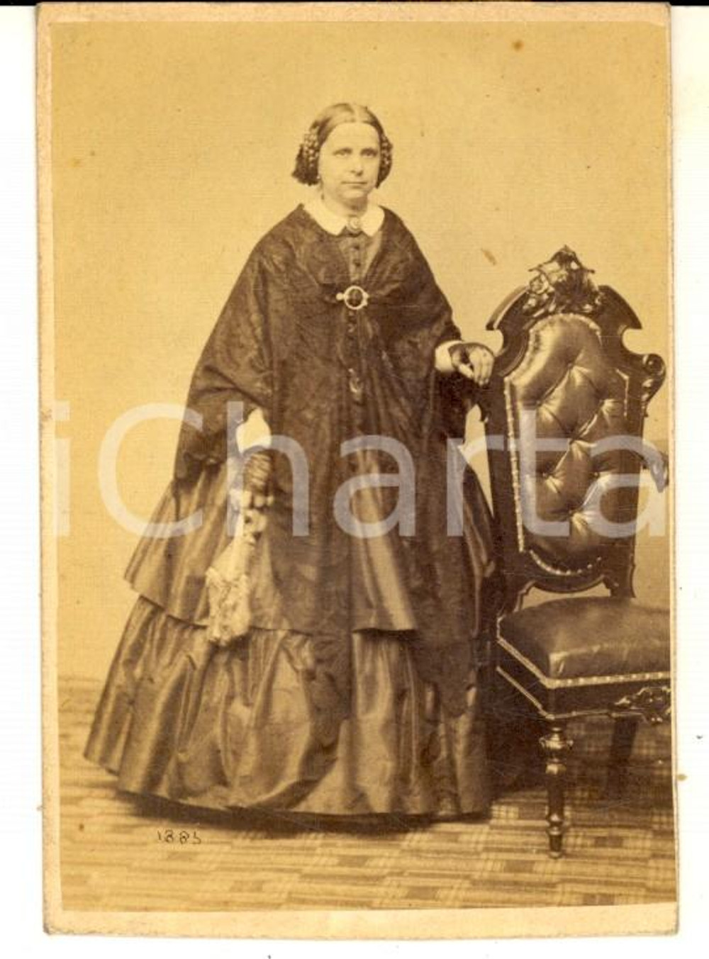 1865 ca AREA DI COMO Ritratto di Marianna PEVERELLI - Fotografia VINTAGE CDV Fotografia d'epoca, su cartoncino morbido.  CONDIZIONI: G (ma margini rifilati) E' severamente vietata la riproduzione. Tutti i diritti sono riservati.    originale e autentica 1