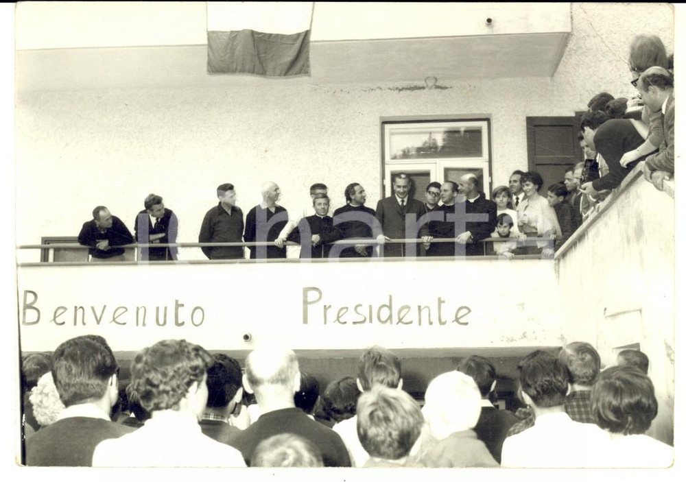 1960 ca DEMOCRAZIA CRISTIANA Benvenuto ad Aldo MORO presso struttura religiosa