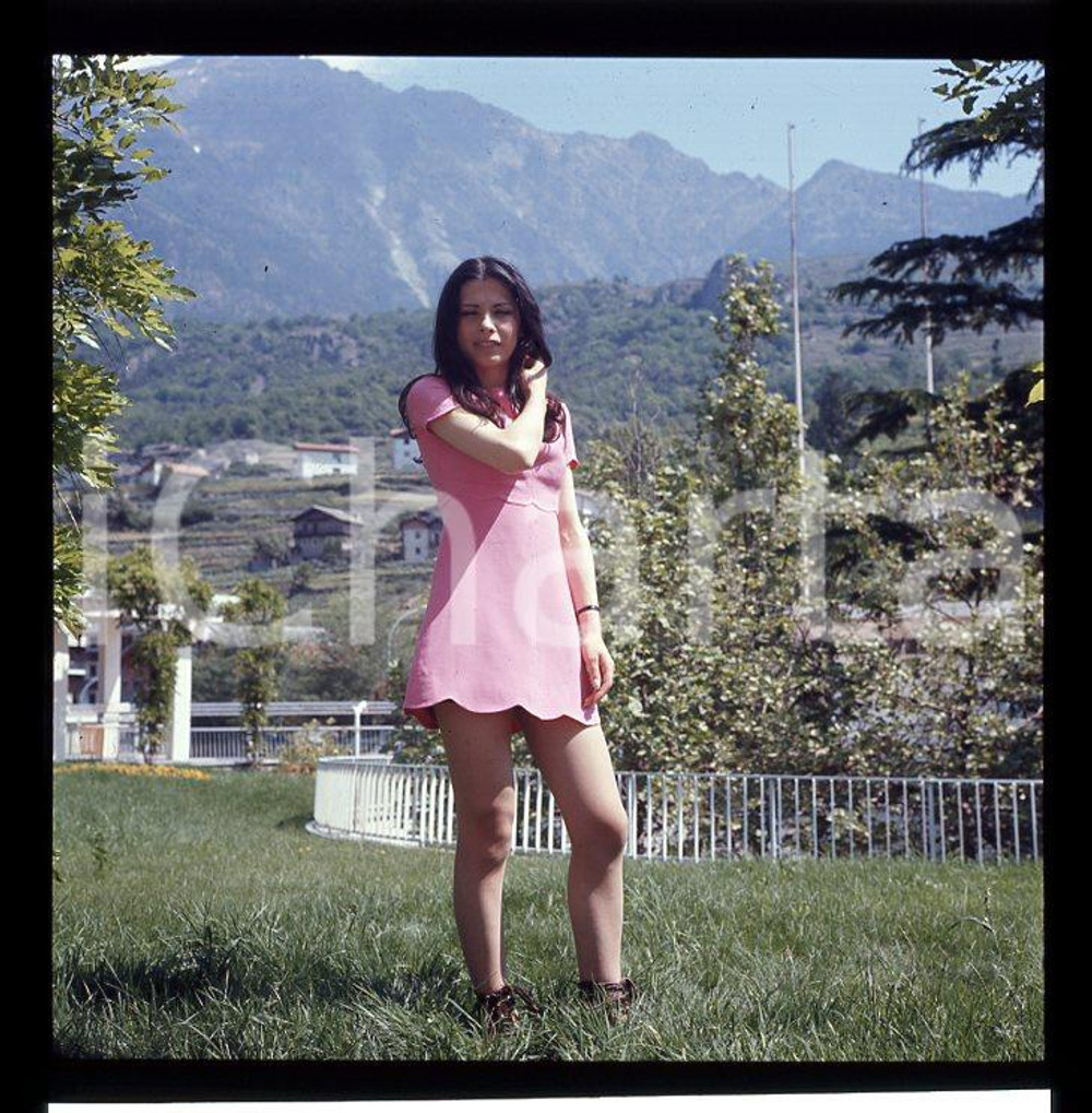 6X6cm NEGATIVO ORIGINALE *1970ca  ROSANNA FRATELLO in montagna **vintage