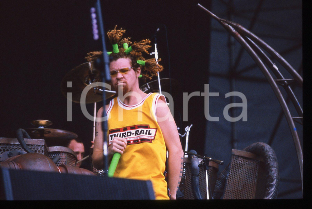 35mm vintage slide* 2000 Milan (?) METHODS OF MAYHEM TiLo in concert (2)   Diapositiva d'epoca, in formato 35 mm. CONDIZIONI: GOODTutti i diritti riservati.E' severamente vietata la riproduzione. ICharta mette in vendita, sul negozio eBay e in esclusiva sul sito "icharta" il proprio archivio composto da numerose diapositive e negativi fotografici d'epoca, tutti originali e autentici, che attraversano la storia del costume italiano tra gli la fine degli anni Sessanta e Novanta.Si tratta di uno sguardo inedito sull'attualit&agrave;, la politica, la vita quotidiana, il gossip e la cultura, che fotografa il cambiamento della nazione in quest'ultimo scorcio del XX secolo. Un'occasione unica per il mercato del collezionismo, che vede finalmente disponibile un archivio eccezionale per vastit&agrave;, tematiche e condizioni, in un settore (il negativo fotografico e la diapositiva) di assoluta novit&agrave; e dalle interessanti prospettive di investimento.  originale e autentica 1