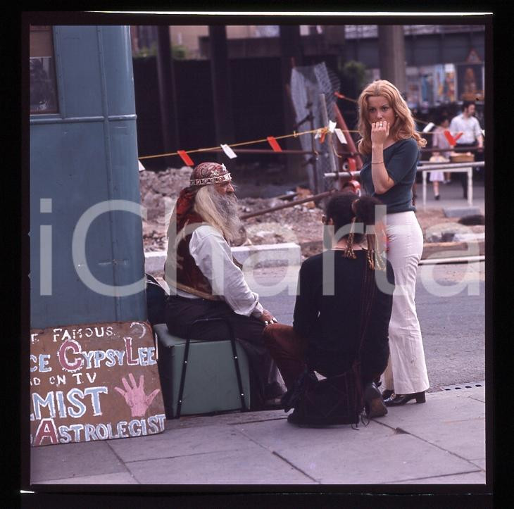 Fotografia d epoca originale 1970ca MONDO HIPPIE HIPPY GIPSY LEE ASTROLOGIST DIAPOSITIVA ORIGINALE 2 1
