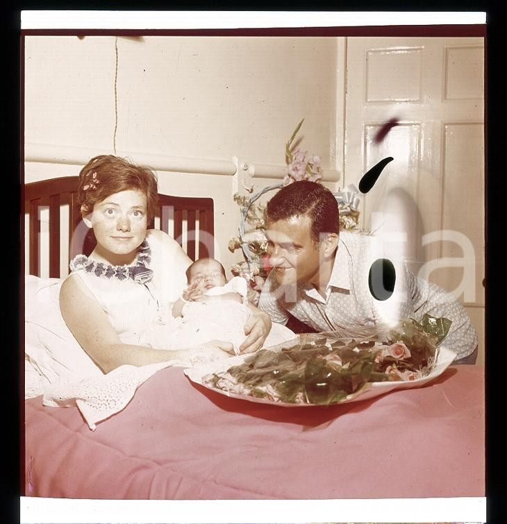 Fotografia d epoca originale 6X6cm NEGATIVO ORIGINALE  1975ca RITA PAVONE e TEDDY RENO Danni, leggasi bene 1