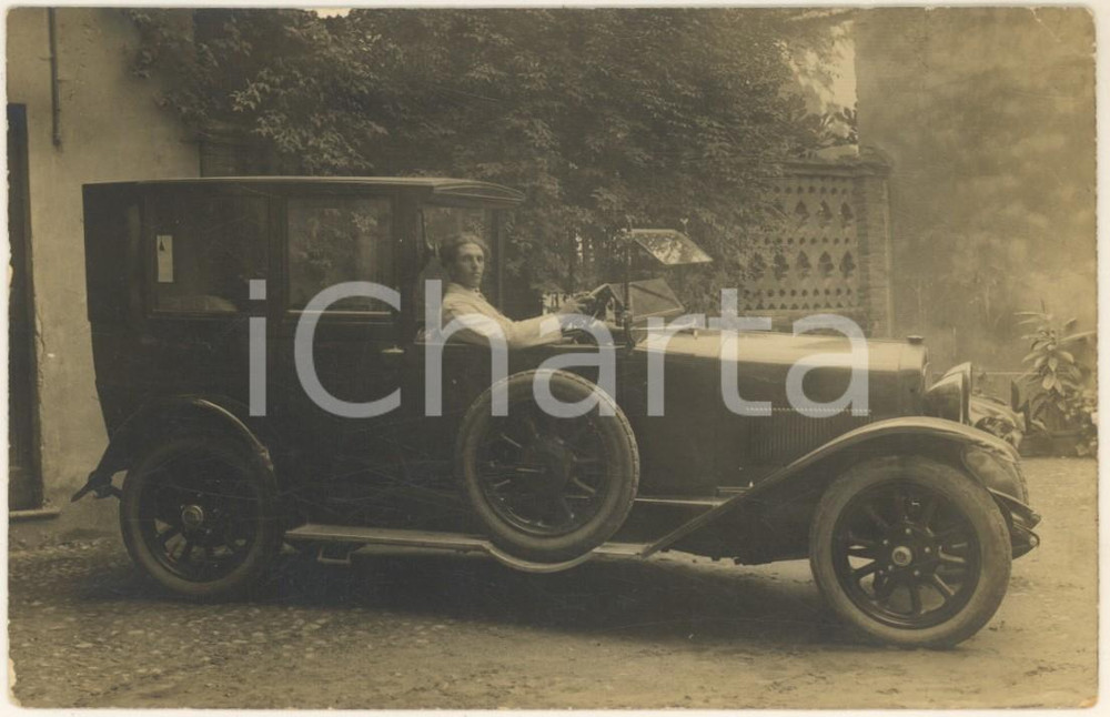 Fotografia d'epoca originale 1923 Giovane guidatore su auto d'epoca *Fotografia VINTAGE FP NV 1