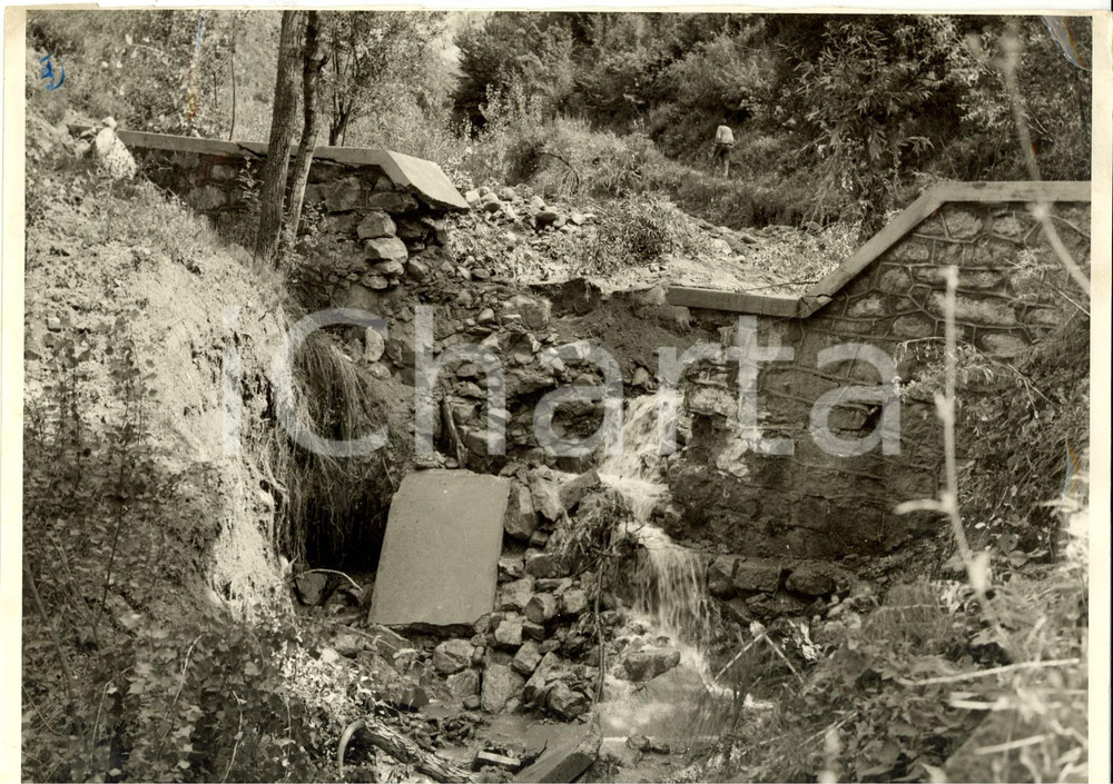 Fotografia d'epoca originale 1960 VARZI (PV) Sfaldamento briglia torrente CREMA dopo un'alluvione *Foto 1