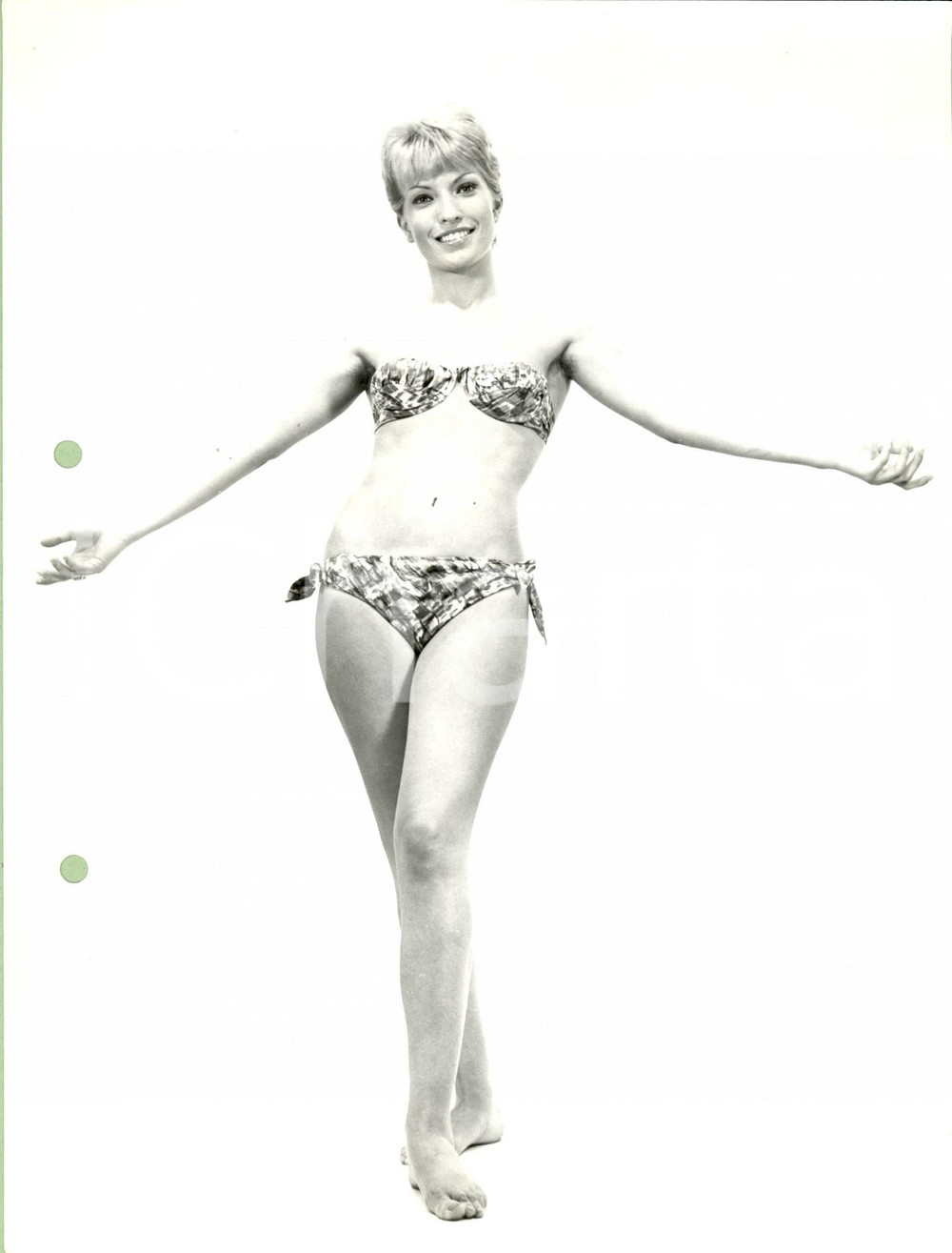 Fotografia d epoca originale 1960 ca MILANO ? MODA Modella in costume da bagno a due pezzi Fotografia 1