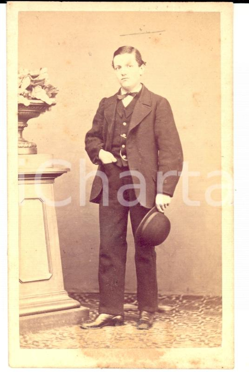 Fotografia d'epoca originale 1880 ca NOVARA Ritratto di adolescente elegante con cappello *Foto TARANTOLA 1