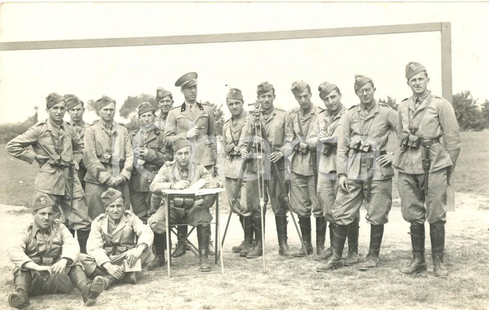 Fotografia d'epoca originale 1935 CREMONA 4° Reggimento Artiglieria Pesante Campale in posa con strumenti 1