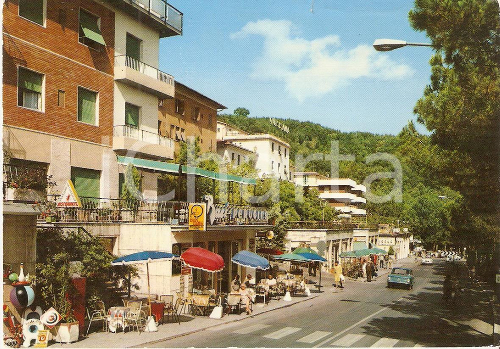 Cartolina originale da collezione 1971 CHIANCIANO TERME Viale Baccelli - Insegna BACI PERUGINA *Cartolina FG VG 1