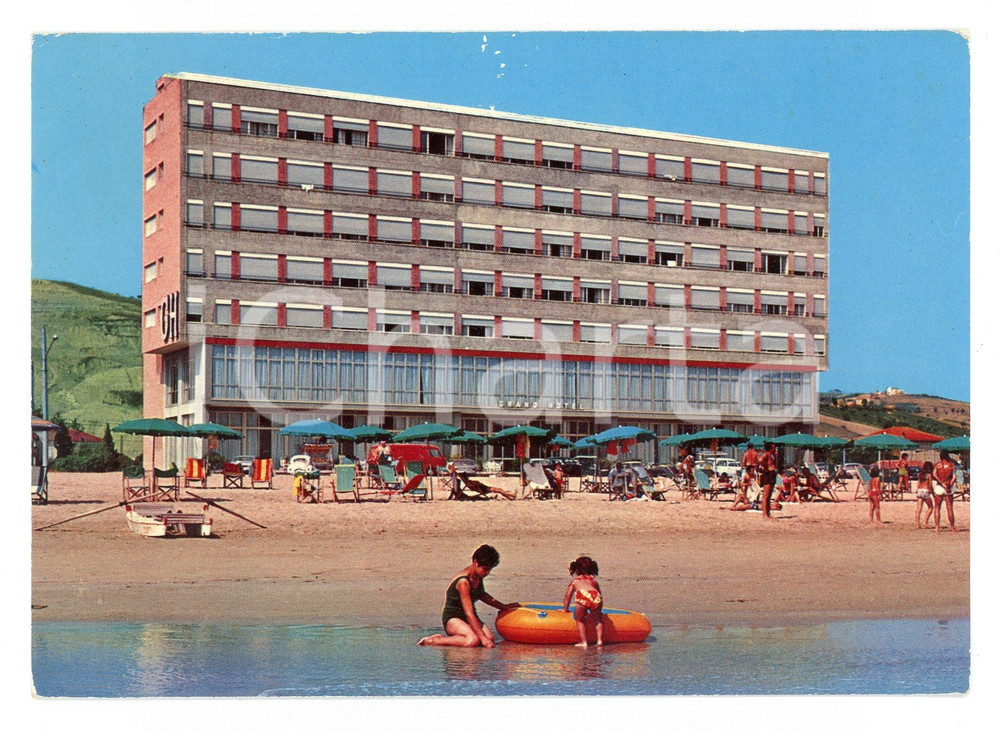 Cartolina originale da collezione 1972 ROSETO DEGLI ABRUZZI TE Hotel MION e spiaggia Cartolina VINTAGE FG VG 1