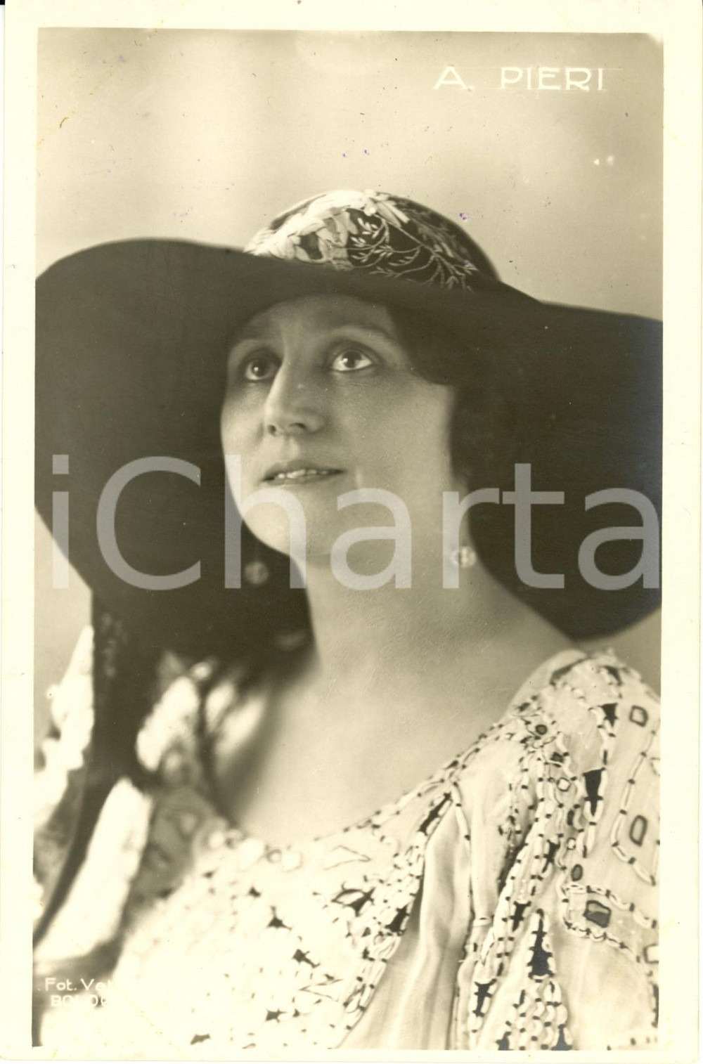 Cartolina originale da collezione 1930 ca Attrice ALFONSINA PIERI con cappello * Cartolina FP NV 1