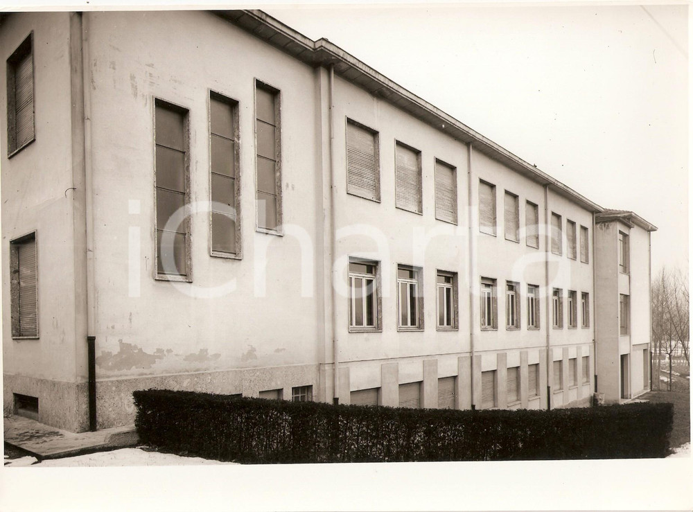 Fotografia d'epoca originale 1960 ca PAVIA Scuola Elementare ADA NEGRI - Lato dell'edificio *Fotografia 1