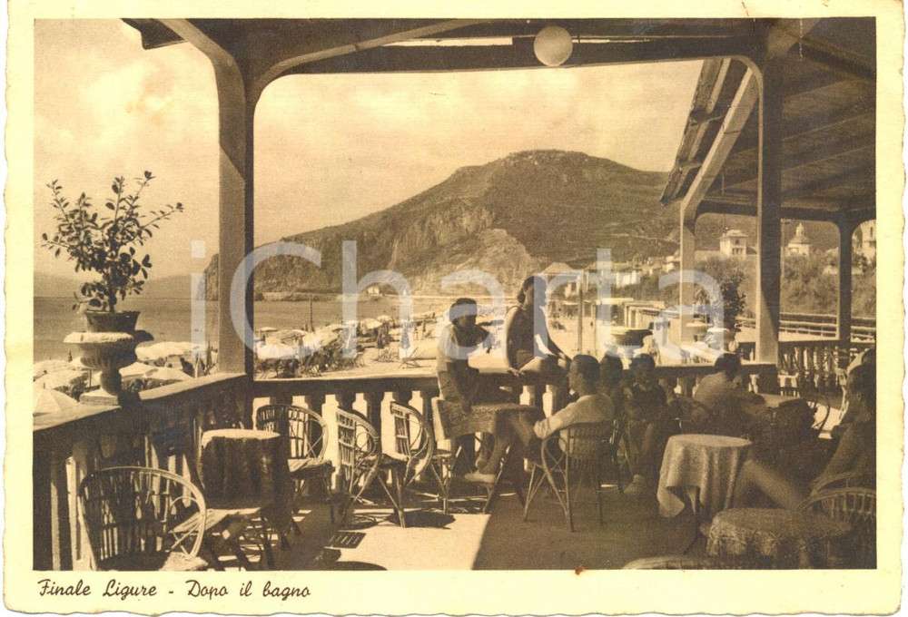 Cartolina originale da collezione 1940 FINALE LIGURE SV Turisti in spiaggia dopo il bagno Cartolina FG VG 1
