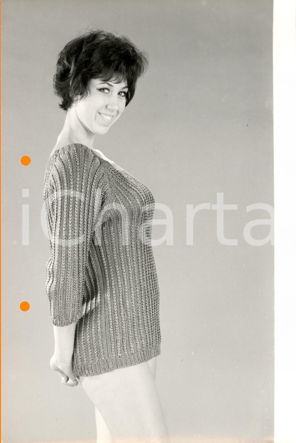 Fotografia d epoca originale 1960 ca MILANO MODA Modella con maglione a costine Foto Enrico CICERI 1