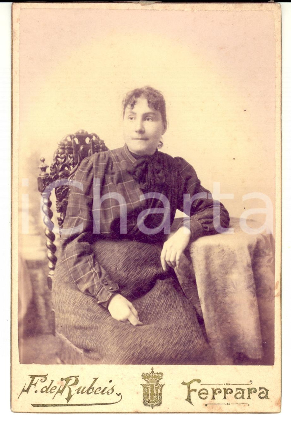 Fotografia d'epoca originale 1900 FERRARA Ritratto di donna con abito a quadretti *Foto DE RUBEIS 1