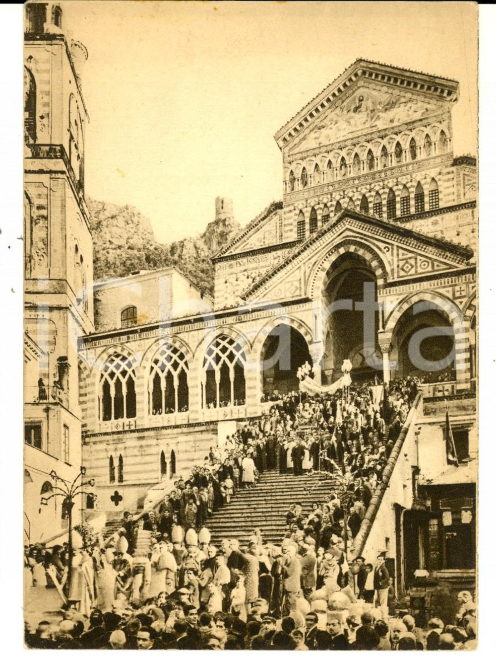 Cartolina originale da collezione 1950 ca AMALFI SA Processione di S. ANDREA alla cattedrale Cartolina FG 1