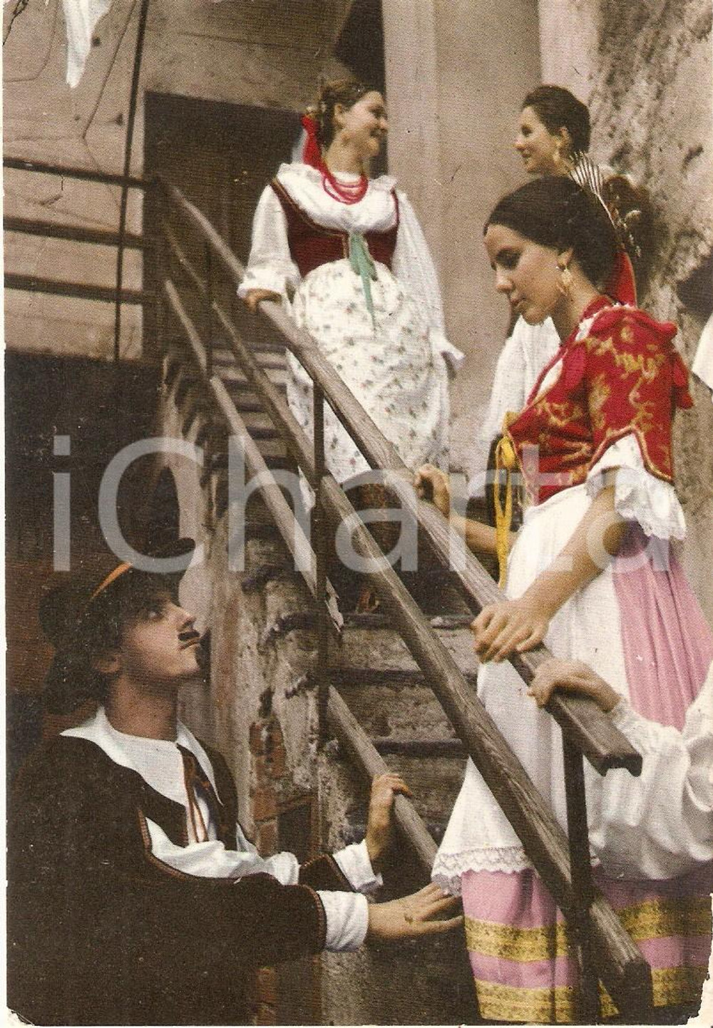 Cartolina originale da collezione 1980 ca PROMESSI SPOSI Don Rodrigo con Lucia agghindata a nozze *Cartolina FG 1