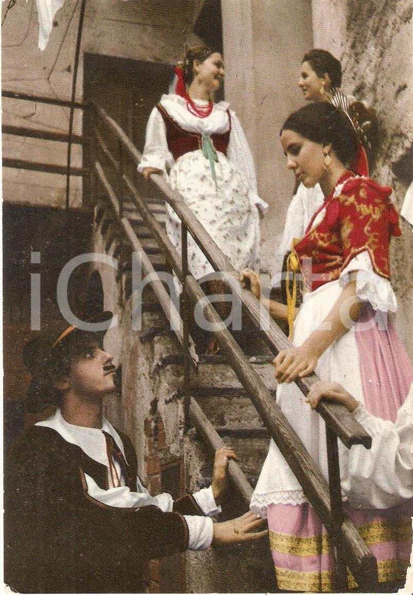 Cartolina originale da collezione 1980 ca PROMESSI SPOSI Don Rodrigo con Lucia agghindata a nozze Cartolina FG 1