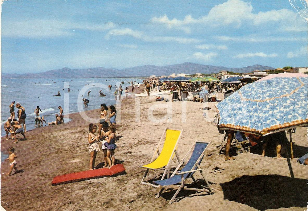 Cartolina originale da collezione 1970 ca MARINA DI GROSSETO Bambini sulla spiaggia Cartolina FG VG 1