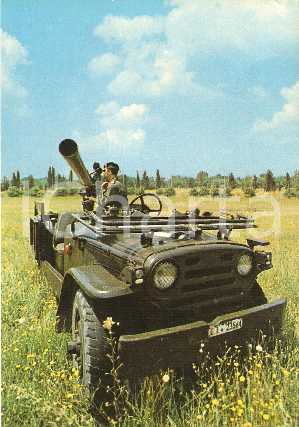 Cartolina originale da collezione 1975 ca ESERCITO ITALIANO Cannone da 106 su autovettura Cartolina FG NV 1