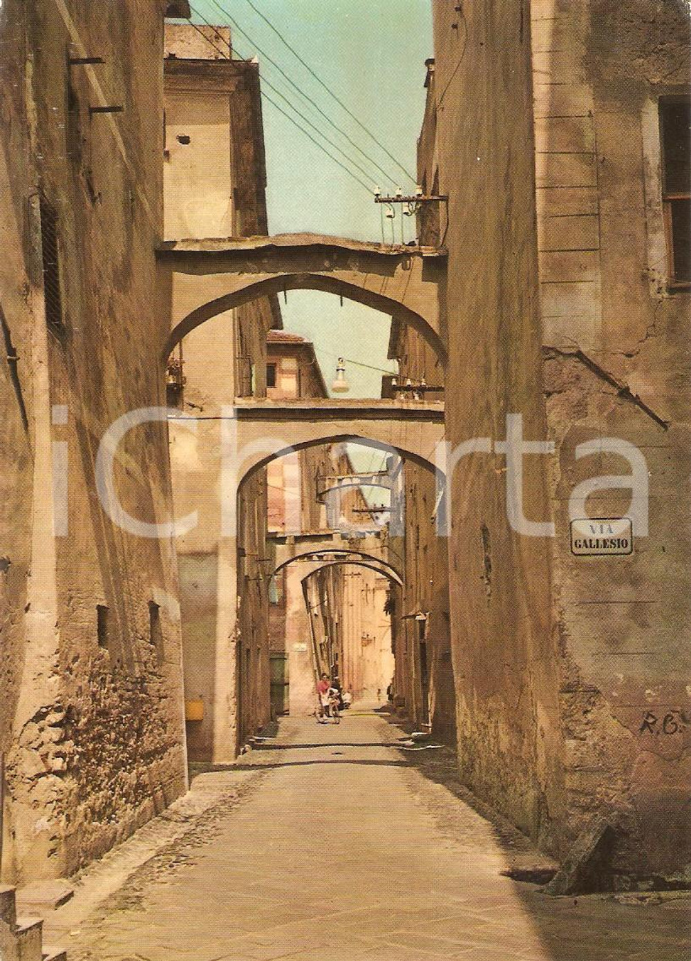 Cartolina originale da collezione 1985 ca FINALE LIGURE SV Finalborgo  Bici in via Lancellotto Cartolina FG NV 1